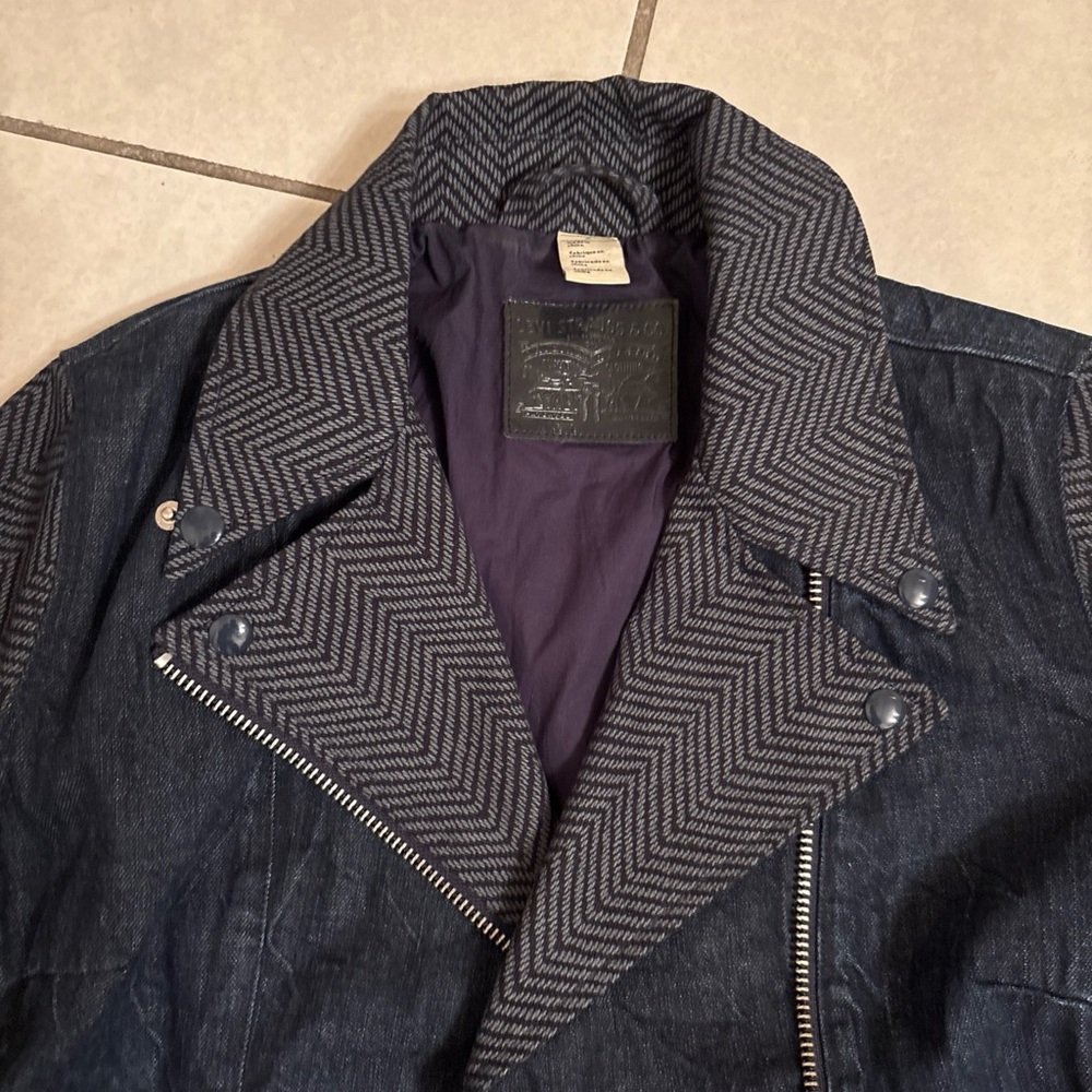 Levi’s women’s biker motorcycle denim jacket M herringbone